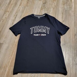 Tommy Hilfiger Regular Fit Tommy Team 2024 Graphic Shirt Mens Size Large